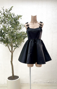 Mini Vestido Negro Moñitos